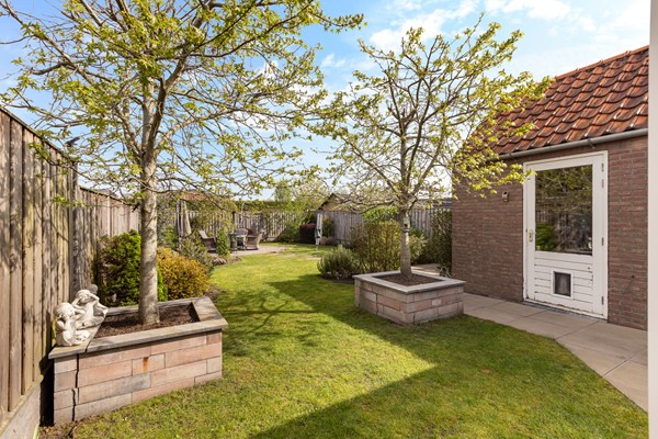 Foto - Te koop:  Royale twee-onder-een-kapwoning met comfort en ruimte!